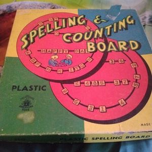VINTAGE PLASTIC SPELLING AND COUNTING BOARD MADE IN USA